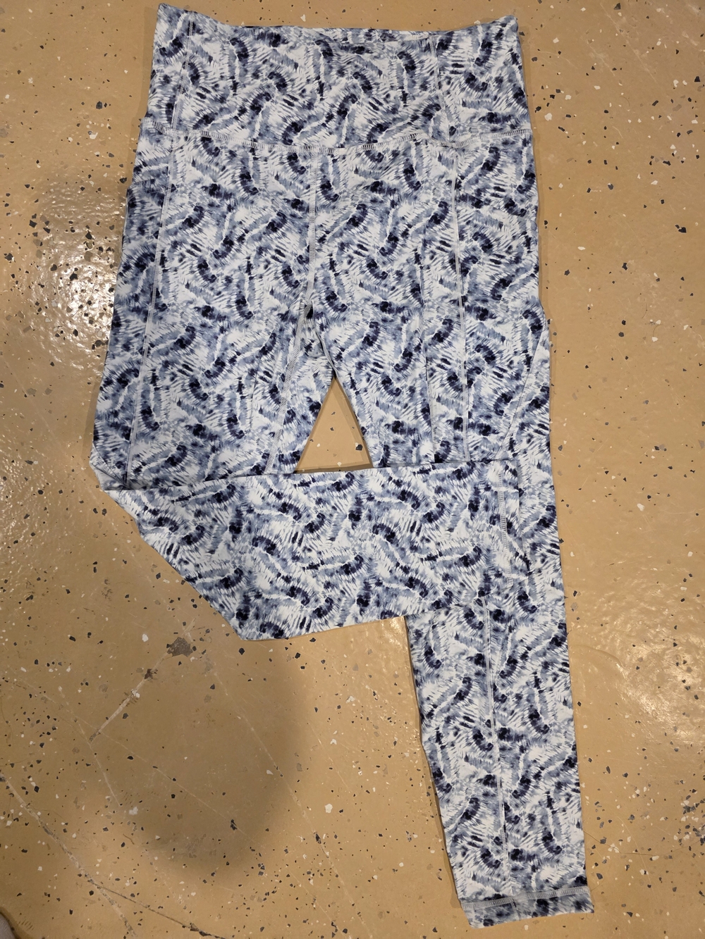 ZYIA Womens Navy & White Swirl Print Leggings